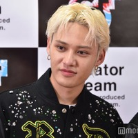 コムドットひゅうが、短髪にイメチェン ファンから称賛の声続々「雰囲気変わった」「かっこよすぎて2度見」 画像