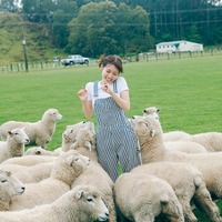 櫻坂46松田里奈、1st写真集記念生配信決定＆特典公開 未掲載の海カットも 画像