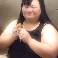 体重130kgのオダウエダ植田、ほっそり大学時代のビジュに驚きの声「別人級」「アイドルみたい」 画像