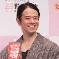 庄司智春、藤本美貴のお茶目な“写り込み”SHOTに反響「仲良しですね」「憧れ夫婦」 画像