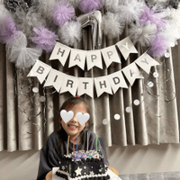 丸高愛実、長女が7歳に！笑顔弾けるバースデーSHOTに反響「嬉しそう」「めちゃくちゃかわいい」 画像