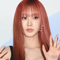 aespaジゼル、ミニスカートからスラリ美脚「憧れる」「理想のスタイル」の声 画像