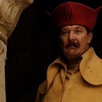 爆弾の達人ルイジ、危険で魅力的なキャラクター『落下の王国』本編映像 画像