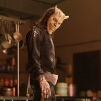 前作の恐怖は序章に過ぎなかった…殺人鬼“グラバー”が襲い掛かる！『ブラックフォン ２』本編映像 画像