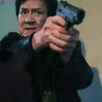 ジャッキー・チェンが吠え、SEVENTEENジュンが舞う　熱いバトル繰り広げる『シャドウズ・エッジ』アクション予告 画像