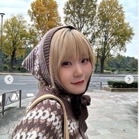 ハラミちゃん、色白美脚透けるカジュアルドレス姿「雰囲気変わる」「さすがの着こなし」の声 画像