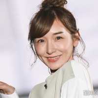 加護亜依、アイドル衣装で美背中＆美脚披露「25年目のただいま」凱旋ライブショットに反響続々 画像