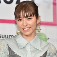 若槻千夏「眉なし」笑顔ショット公開「親近感ある」「すっぴんみたい」と注目 画像