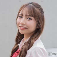 「今日好き」出身美女、ミニ丈トップス＆濃いめチークで雰囲気ガラリ「ウエスト綺麗すぎ」「新鮮」の声 画像