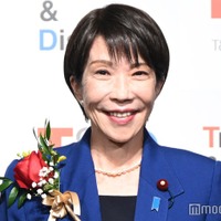 高市早苗内閣総理大臣、流行語大賞表彰式に出席で会場厳戒態勢「国民の皆さんに働きすぎを奨励するようなものではございません」 画像