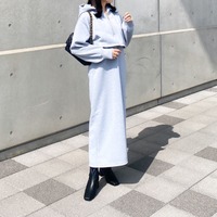 スウェットのカジュアルをきれいめに昇華！爽やかさ満点の着こなし【40代の毎日コーデ】 画像