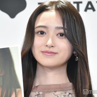 乃木坂46井上和、白ソックス×膝丈衣装で美脚際立つ「お顔小さい」「お人形さんみたい」と反響 画像