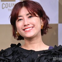 IMALU、キャミインナー×シースルー衣装姿披露「色っぽい」「ミステリアスな美女」と反響 画像