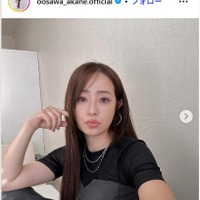 大沢あかね、ノースリーブ姿で雰囲気ガラリ「透明感すごい」「輝いてる」の声 画像