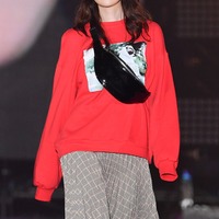 白洲迅の妻・竹内渉、息子との親子ショットに反響「お父さんそっくり」「すでにイケメン」の声 画像