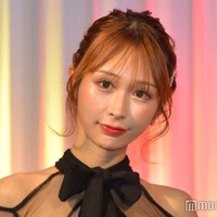 美女社長YouTuber浦西ひかる、美ボディ際立つベアトップ＆ショーパンコーデ「努力の賜物」「異次元スタイル」とファン絶賛 画像