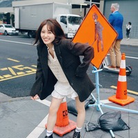 櫻坂46松田里奈、お気に入りの1着まとい街歩き 1st写真集新カット解禁【まつりの時間】 画像