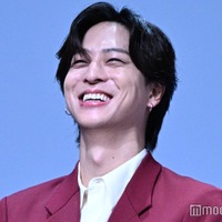 timelesz寺西拓人、池袋でのゲリラチラシ配布でファンが3周 新しい学校のリーダーズSUZUKAが明かす【迷宮のしおり】 画像