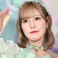 ＝LOVE諸橋沙夏、サンタコスプレ姿で美スタイル映える「可愛すぎて言葉失う」「脚綺麗」とファン絶賛 画像