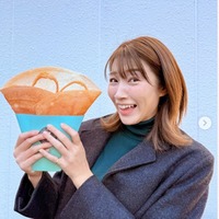 狩野舞子、ミニスカゴルフウェアから美脚スラリ「抜群スタイル」「脚が綺麗で憧れる」と反響 画像