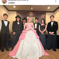 倖田來未、ピンク×ホワイトの華やかドレスSHOTにファンうっとり「可愛すぎてたまらん」「神ビジュ」 画像