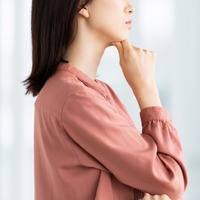 覚えておいて、認知症が進行している証拠です！「同じ話を繰り返す」「常に探しものをしている」に続いて出る「とりわけやっかいな症状」とは？【2025年度ベスト記事セレクション】 画像