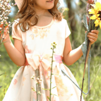 祖母が大好きな5歳の孫　誕生日に”お花のドレス”を作成⇒孫のまさかの反応に「思わず歓声」 画像