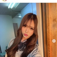 「今日好き」参加JK、太もも全開のショーパンコーデ「脚が真っ直ぐで綺麗」「肩出しが色っぽい」と絶賛の声 画像