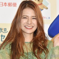 スザンヌ、温泉入浴ショットで美肌見せ「ドキッとした」「スタイル抜群」と反響 画像