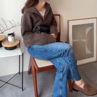 【GU】プルオーバーが着心地よき。大人カジュアルを格上げする合わせ方とは 【40代の毎日コーデ】 画像