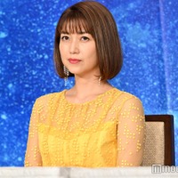 第2子出産の新妻聖子、次男抱いた密着ショット公開「愛情いっぱいの眼差しが素敵」「幸せオーラ伝わる」と反響 画像