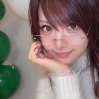 田中れいな、“人生初メガネ”お披露目SHOTに絶賛の声「似合ってる」「圧倒的に可愛過ぎる」 画像