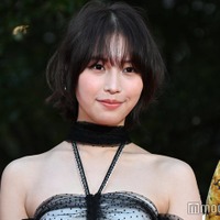南沙良、ミニスカから美脚スラリ 全身ショットが話題「等身すごい」「完璧な立ち姿」 画像