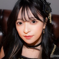 新婚のヘラヘラ三銃士さおりん、ラスベガスでのミニスカ美脚コーデ公開「スタイル良すぎ」「海外の街並みが似合う」の声 画像