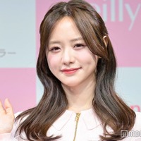 森香澄、美脚透ける大胆肩出し衣装姿に反響続々「上品なのに色っぽい」「美しすぎる」 画像