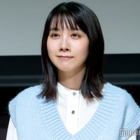 松本穂香、ミニスカ×ブーツのブラウンコーデで美脚スラリ「スタイル抜群」「ポーズ可愛い」と反響 画像