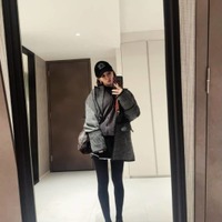 板野友美、黒タイツで美脚際立つ冬コーデに反響「めちゃくちゃスタイルいい」「オシャレ」 画像