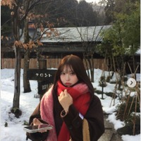 美人インフルエンサー「全身もこもこムートン」ミニ丈コーデから美脚スラリ「ぬいぐるみみたい」「スタイル抜群」と反響 画像