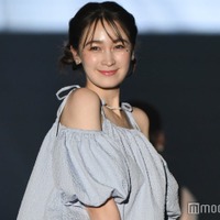 新婚の藤井サチ、“超ミニ”ジャケットスタイルで圧巻美脚スラリ「レベチのスタイル」「全てが憧れ」と反響 画像