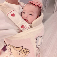 辻希美、予防接種に“泣かずニコニコ”だった次女をよしよし「偉かったよぉ～」 画像