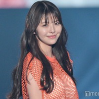 鈴木ゆうか、大胆背中開きキャミワンピ姿が話題「ヴィーナスラインが美しい」「女神のよう」 画像