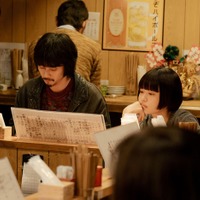 【冬のなんかさ、春のなんかね 第4話】⽂菜、売れっ子小説家で元恋人の二胡と再会 画像