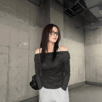 「脚長すぎる」めるる、ほっそり美肩見せのグレーコーデに反響「めちゃ似合ってる」 画像