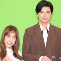 3児の母・川崎希、カフェで0歳次女に離乳食あげる夫・アレクサンダー公開「娘さんめちゃくちゃ嬉しそう」「いいパパしてる」と反響 画像