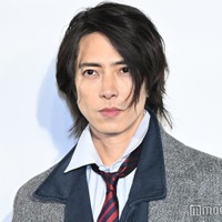 山下智久、代官山に降臨 クラシカルコート羽織りクールな装い【ディオール バンブー パビリオン】 画像