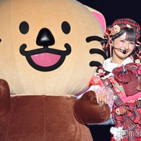 しなこ、愛知の人気キャラ「らこぽん」と仲良しランウェイ プレゼント投げ入れファンサービスで観客沸かす【TGCあいち・なごや2026】 画像