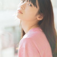 南琴奈、透明感溢れる白肌で魅了「週刊FLASH」グラビア登場 画像