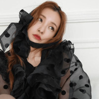 板野友美、ほっそり美腕チラリのシースルーコーデにファンうっとり「鬼可愛い！」「素敵です」 画像