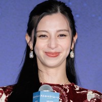 中条あやみ、29歳バースデーに幼少期ショット公開「おめめクリクリで面影ある」「絵画の天使そのまま」と反響 画像