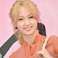 Dream Ami、“一度は諦めかけていた”結婚6年記念日に夫とのウエディングショット公開「お綺麗です」「美男美女すぎ」の声 画像